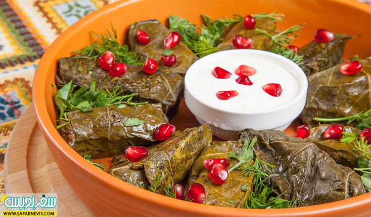 پذیرایی پارینج و دلمه ارمنی به میزبانی سفرنویس